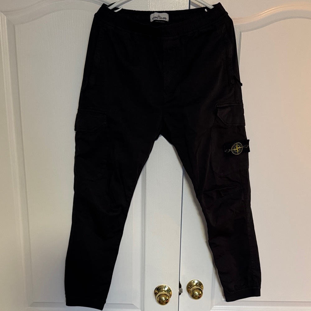 Stone island Men's Black Cargo Pants with Logo Patch size 32